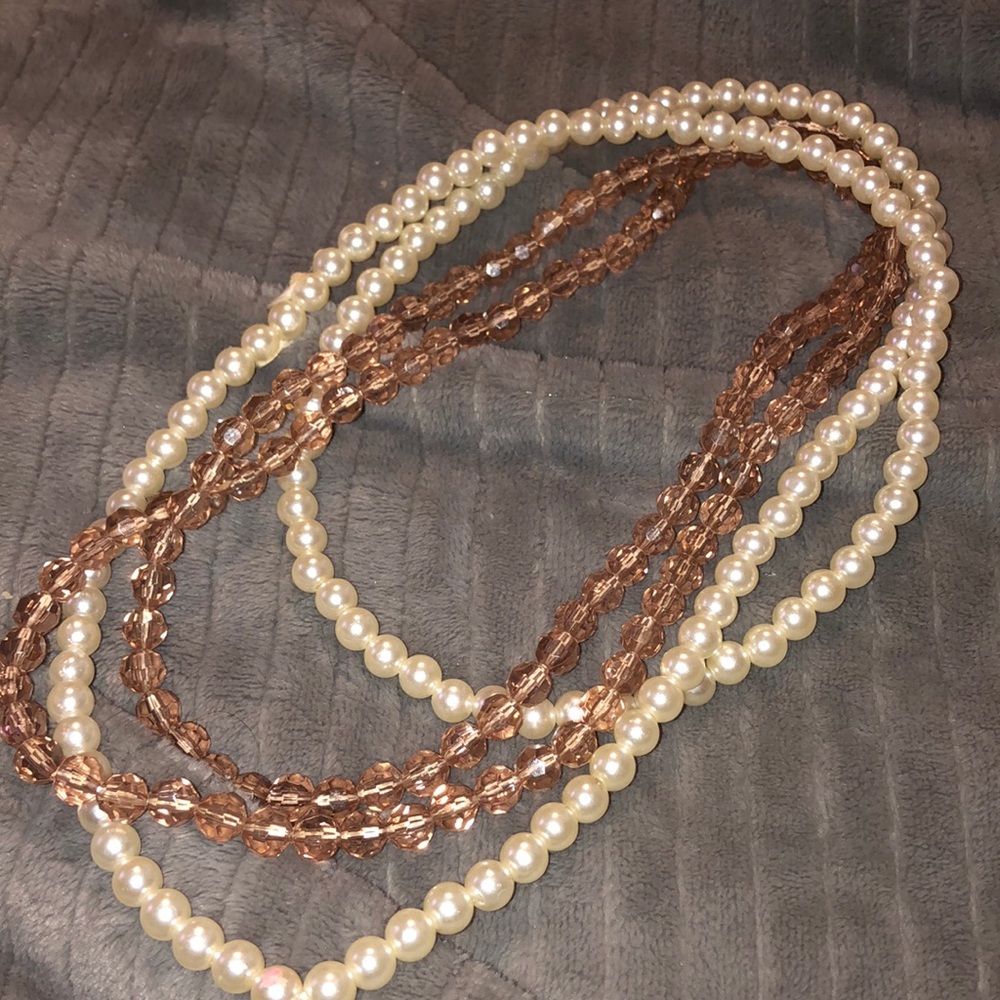 Random necklaces
